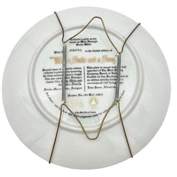 Disney Edwin Knowles China Snow White Plate 5209C With A Song and A Smile 8.5 in - Picture 3 of 8